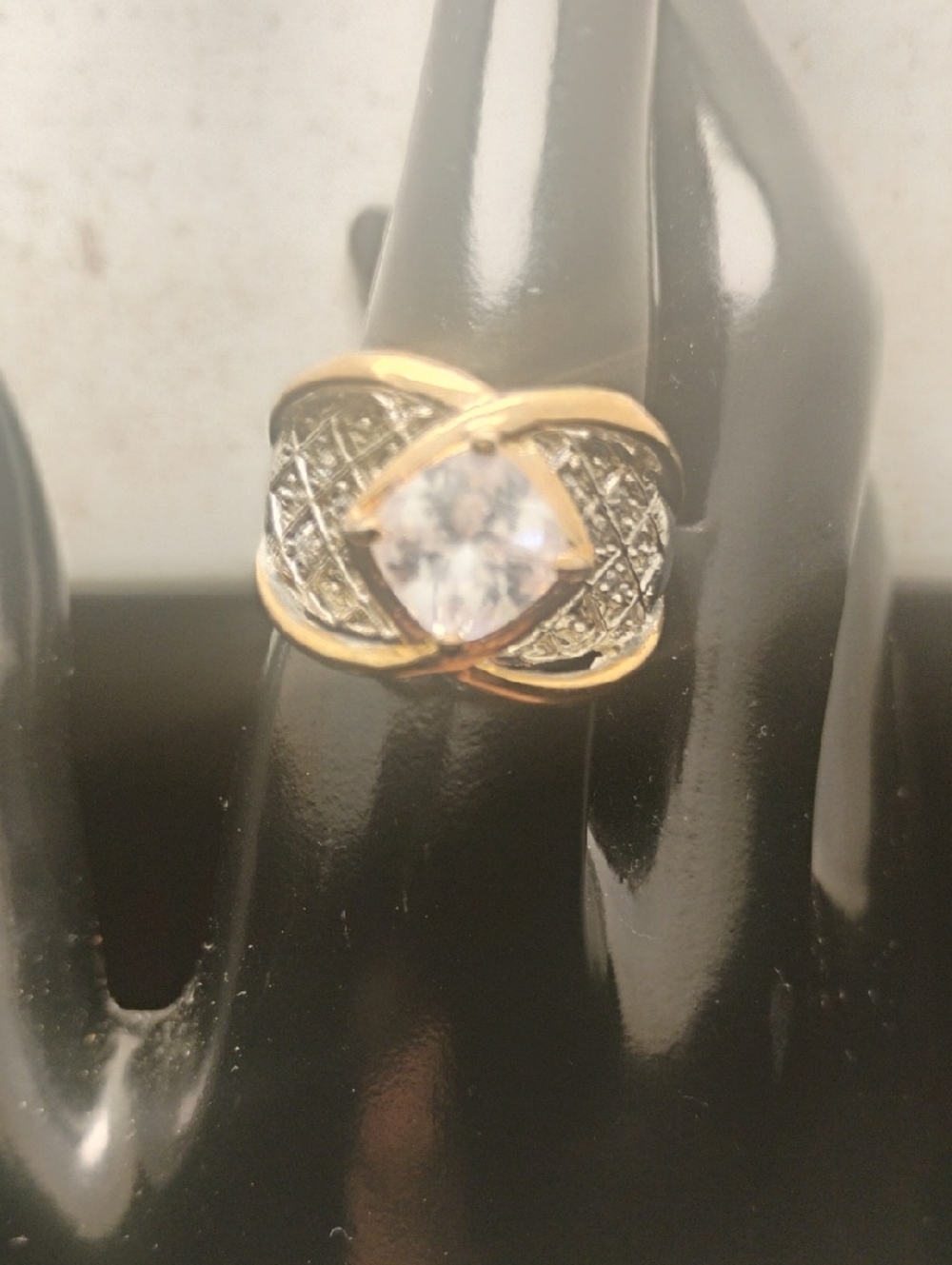 CZ Bling Ring With Cushion Set Stones & Wide Band Beautiful Cocktail Ring Sz8.5